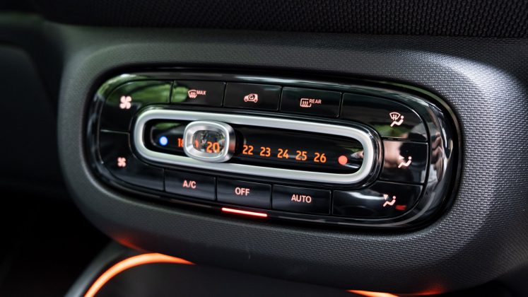 Smart EQ Fortwo climate controls